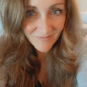 Meet your Posher, Deborah